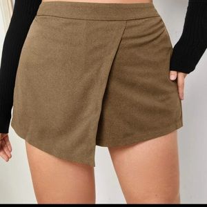 Plus High Waist Asymmetrical Hem Skort
